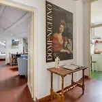 Bright Penthouse Downtown Daire Roma
